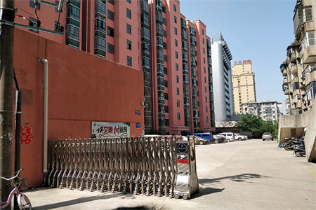 罗浮山水美地3室2厅2卫82万116m2毛坯出售